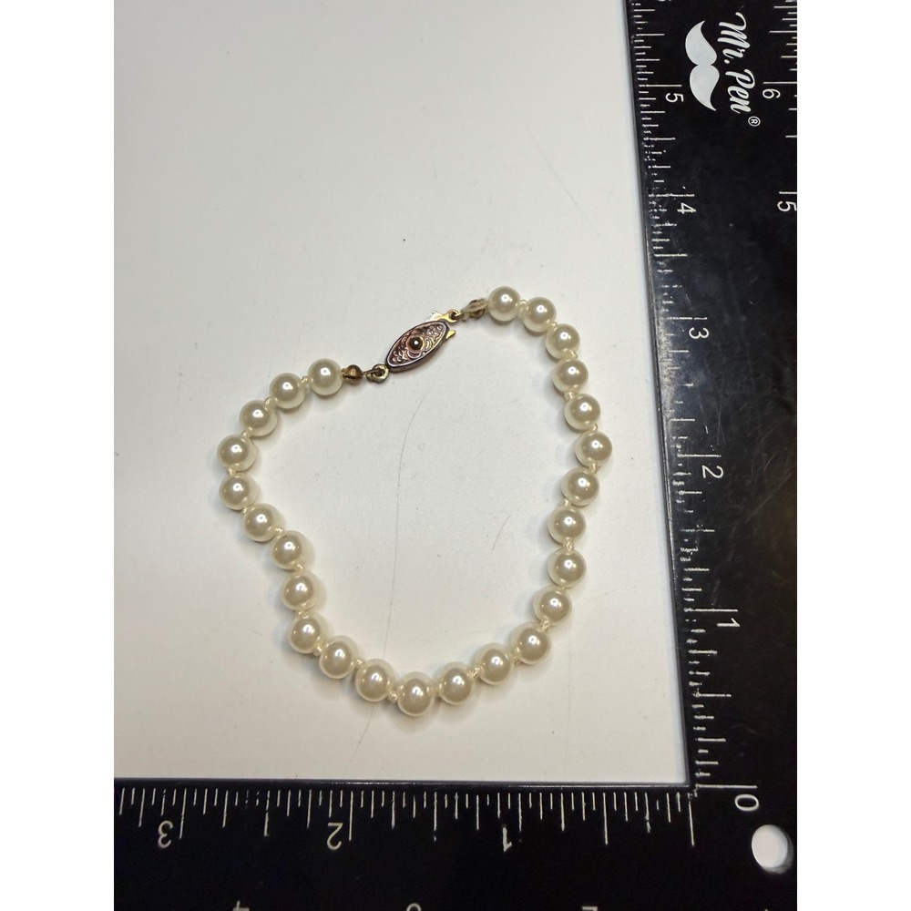 Vintage Faux Pearl Knotted Strand Bracelet Gold Tone Filigree Clasp 7.25 Inch